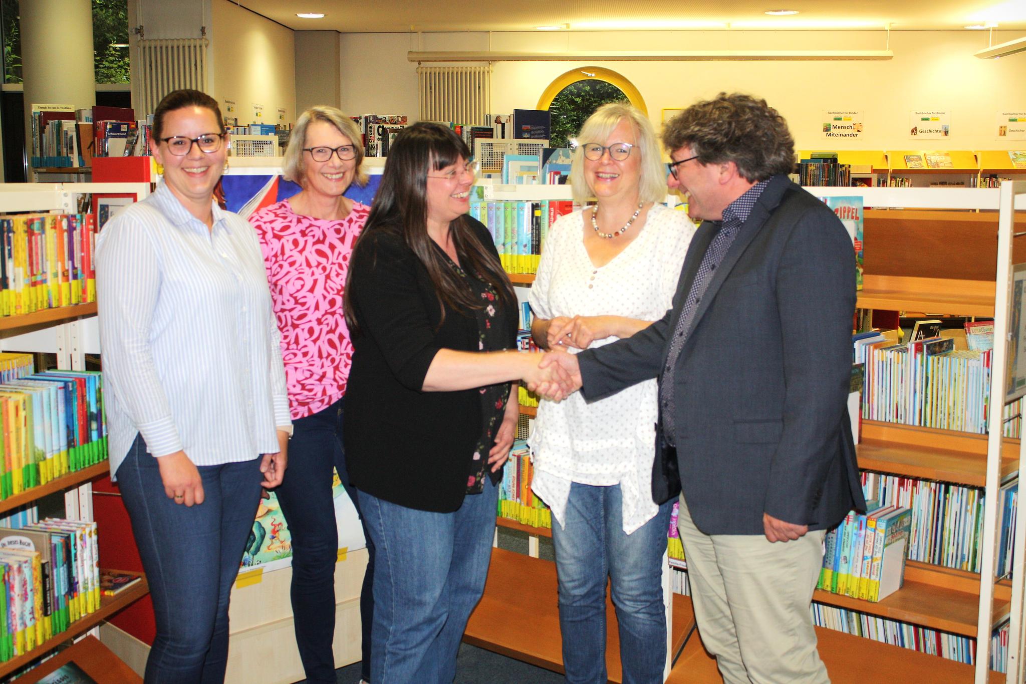 Neue Leiterin in der Schul- und Gemeindebibliothek 