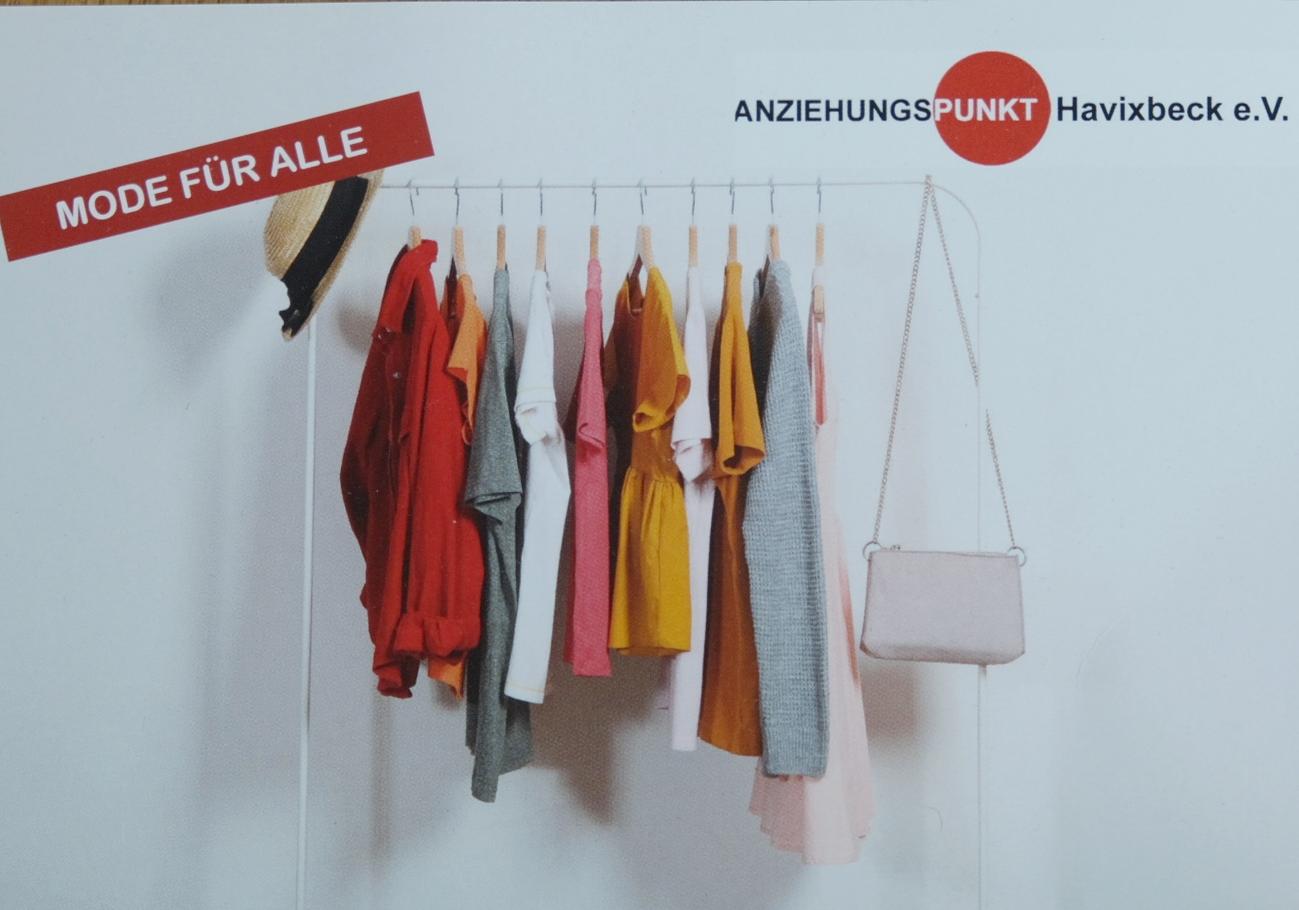 Anziehungspunkt Secondhand-Verkauf von Kleidung 