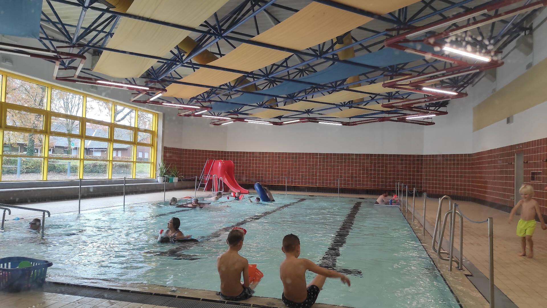 Hallenbad krankheitsbedingt vorübergehend geschlossen