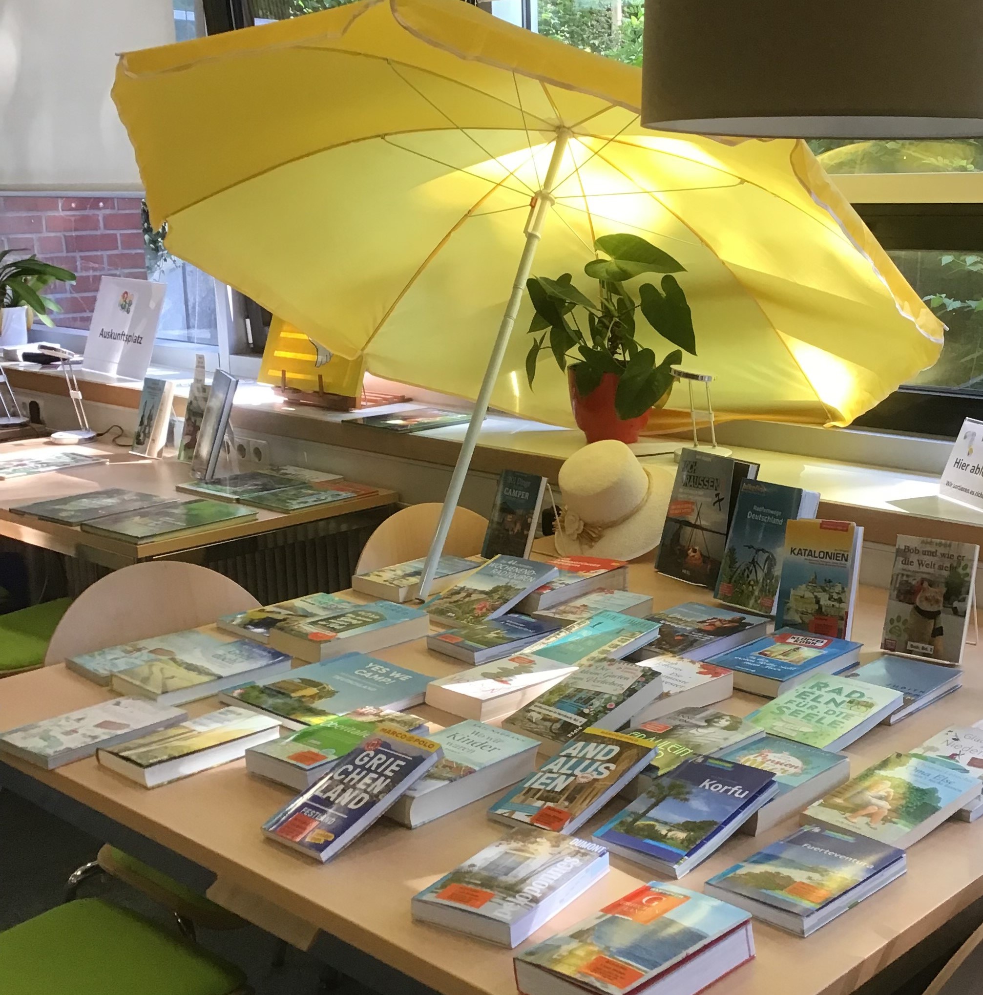 Schul- und Gemeindebibliothek hält Sommerlektüre bereit - in den Ferien geöffnet